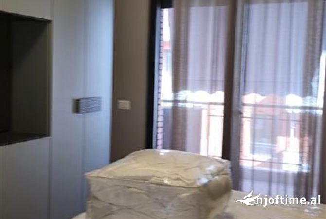 Shtepi me qera Apartament ne Tirane, 2+1, Mobilimi E mobiluar, Pagesa 1,200  Euro.