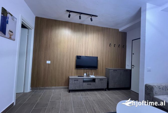 Shtepi me qera Apartament ne Tirane, 1+1, Mobilimi E mobiluar, Pagesa 500  Euro.