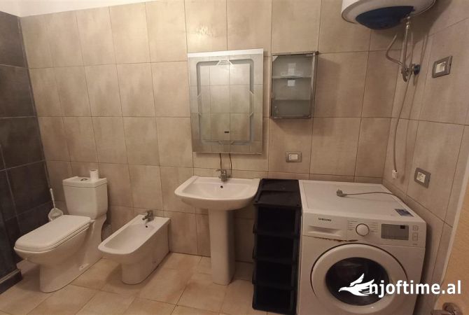 Shtepi ne shitje Apartament ne Tirane, 1+1, Mobilimi E mobiluar, Pagesa 105,000  Euro.