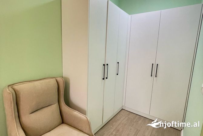 Shtepi me qera 2+1 ne Tirane - 1,100 Euro