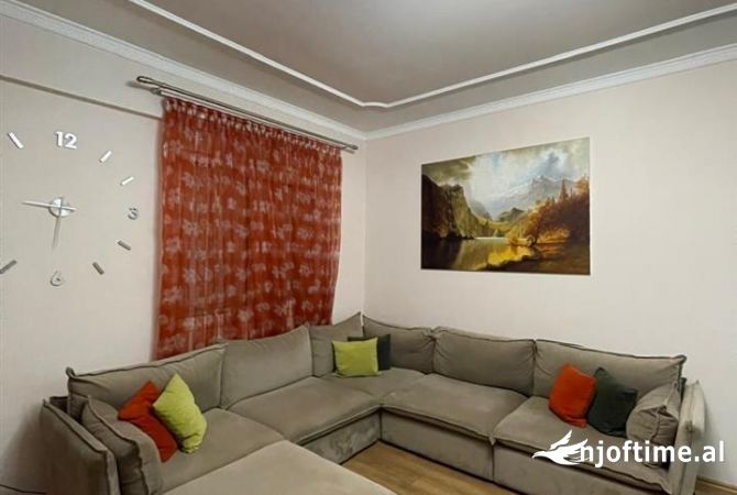 Shtepi me qera 2+1 ne Tirane - 750 Euro