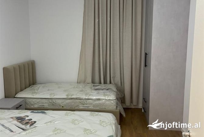 Shtepi me qera Apartament ne Tirane, 2+1, Mobilimi E mobiluar, Pagesa 750  Euro.