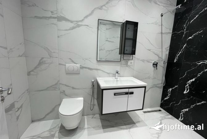 Shtepi me qera Apartament ne Tirane, 2+1, Mobilimi E mobiluar, Pagesa 800  Euro.