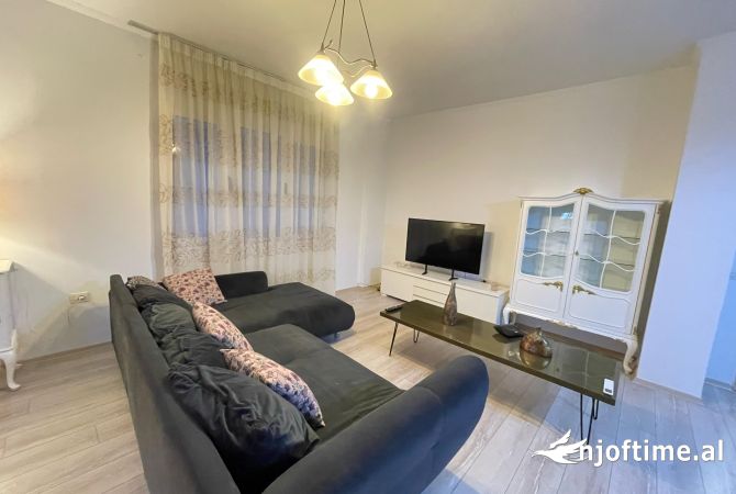 Shtepi ne shitje 1+1 ne Tirane - 180,000 Euro