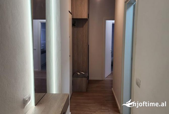 Shtepi me qera Apartament ne Tirane, 2+1, Mobilimi E mobiluar, Pagesa 900  Euro.