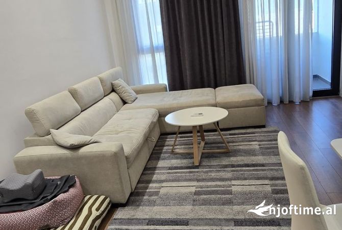 Shtepi me qera Apartament ne Tirane, 1+1, Mobilimi Bosh, pa mobiluar, Pagesa 750  Euro.