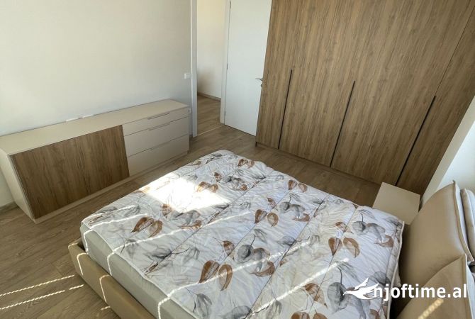 Shtepi me qera Apartament ne Tirane, 2+1, Mobilimi E mobiluar, Pagesa 1,200  Euro.