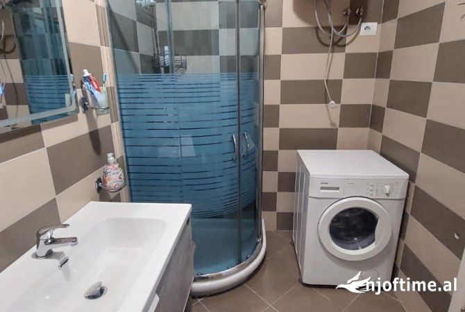 Shtepi me qera Apartament ne Tirane, 2+1, Mobilimi E mobiluar, Pagesa 799  Euro.