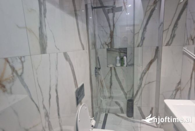Shtepi ne shitje Apartament ne Tirane, 2+1, Mobilimi E mobiluar, Pagesa 290,000  Euro.