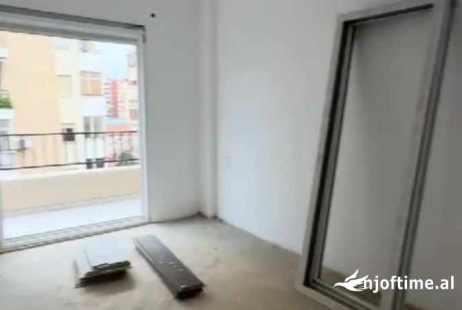 Shtepi ne shitje 2+1 ne Tirane - 280,000 Euro