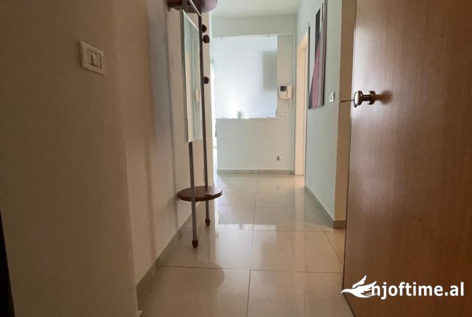Shtepi me qera 2+1 ne Tirane - 1,200 Euro