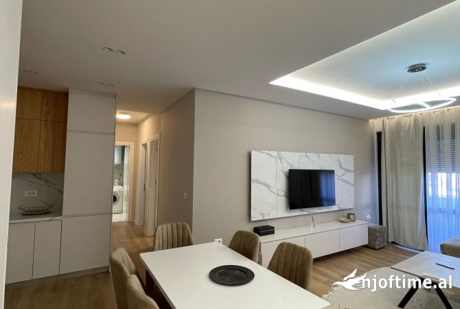 Shtepi me qera 2+1 ne Tirane - 800 Euro