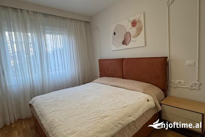 Shtepi me qera Apartament ne Tirane, 1+1, Mobilimi E mobiluar, Pagesa 950  Euro.
