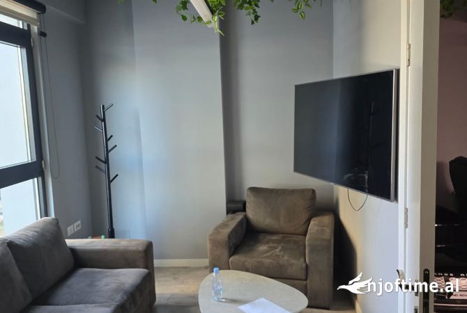 AMBIENT BIZNESI ME QERA TE SQUARE 21 