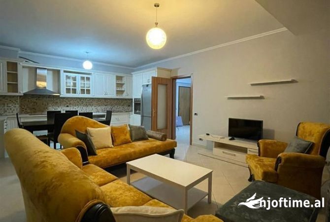 Shtepi me qera 2+1 ne Tirane - 600 Euro