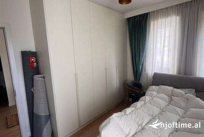 Shtepi me qera Apartament ne Tirane, 2+1, Mobilimi E mobiluar, Pagesa 900  Euro.