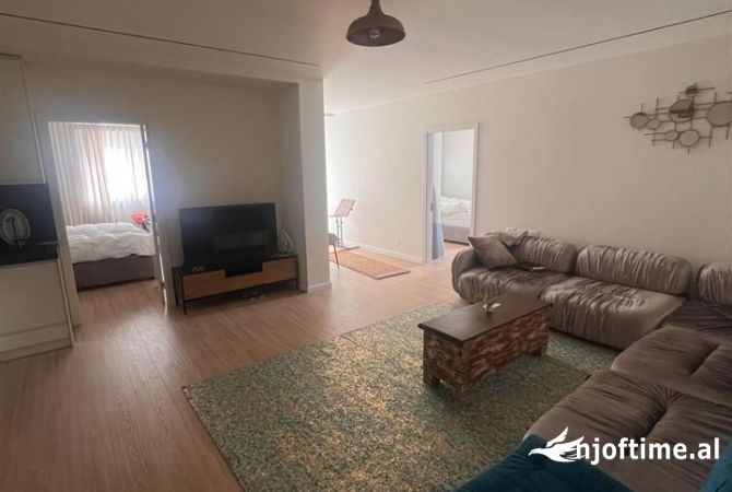 Shtepi me qera 2+1 ne Tirane - 900 Euro