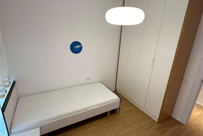 Shtepi ne shitje Apartament ne Tirane, 2+1, Mobilimi E mobiluar, Pagesa 185,000  Euro.