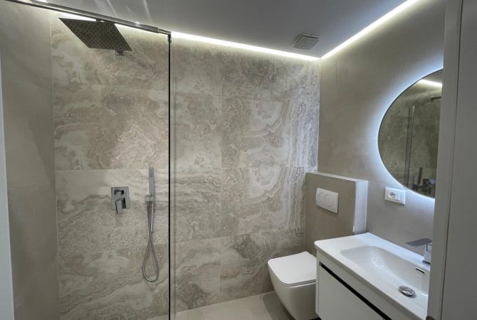 Shtepi ne shitje Apartament ne Tirane, 2+1, Mobilimi Bosh, pa mobiluar, Pagesa 212,000  Euro.