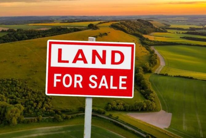 Truall ose Toke  ne Tirane - 400,000 Euro