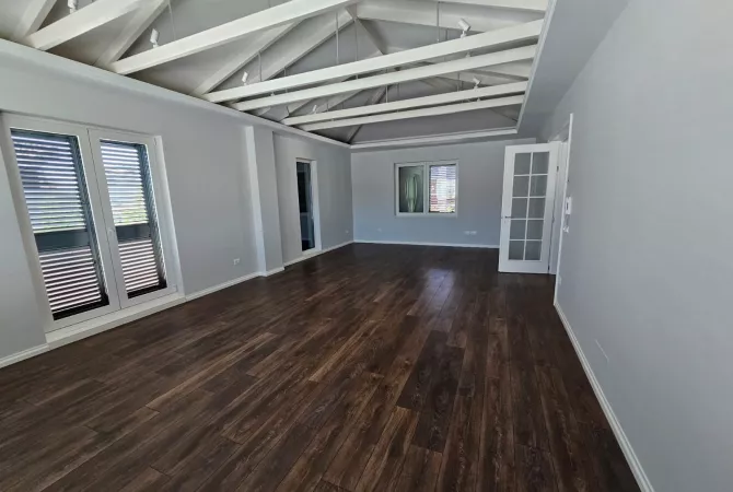 Luxury villas for rent in Tirana 4+1, In Part