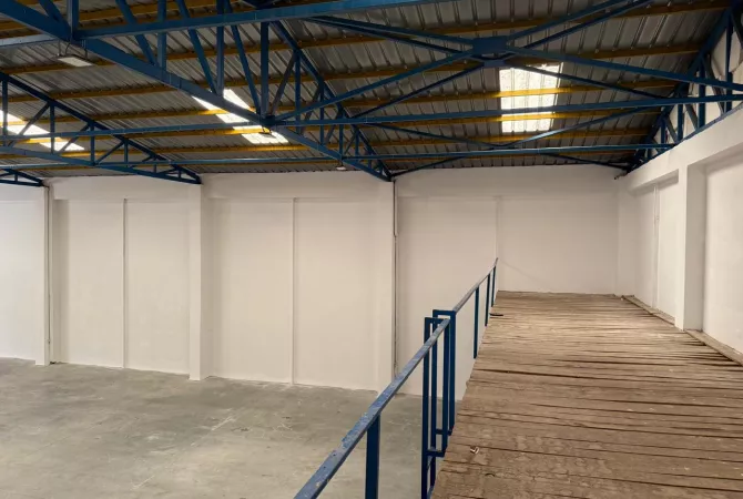 PRUSH KAPANON ME QIRA