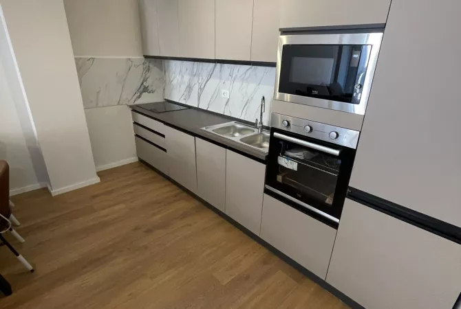 Shtepi me qera 2+1 ne Tirane - 650 Euro