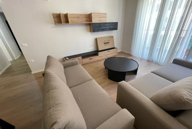 Shtepi me qera Apartament ne Tirane, 2+1, Mobilimi E mobiluar, Pagesa 650  Euro.