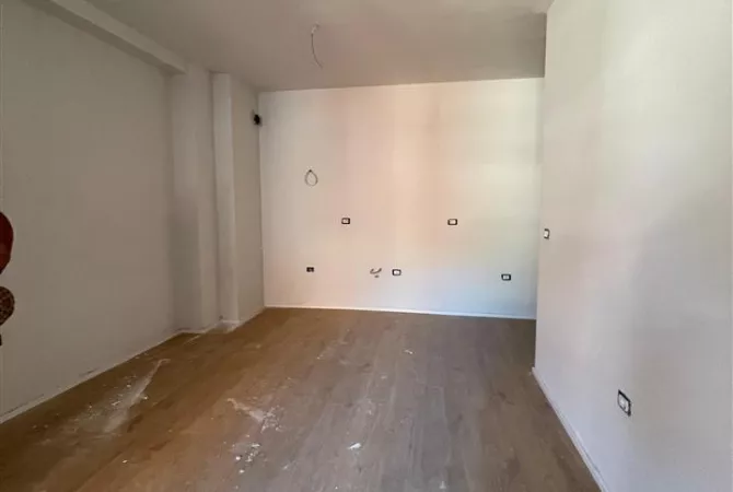 Shtepi ne shitje 1+1 ne Tirane - 96,000 Euro