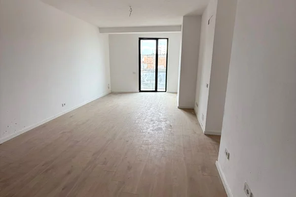 Business Property for Rent 3+1 in Tirana - 1,499 Euro