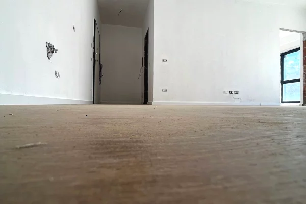 AMBIENT BIZNESI ME QIRA NE MYSLYM SHYR TIRANE 