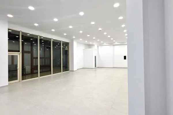 Ambient biznesi me qera 1+1 ne Tirane - 4,200 Euro