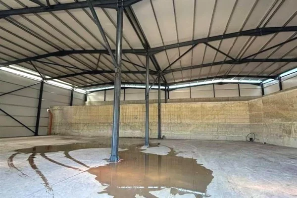 Ambient biznesi me qera 4+1 ne Tirane - 3,999 Euro