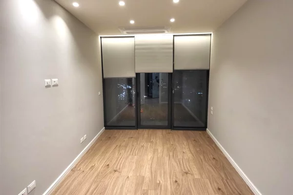 Ambient biznesi me qera 3+1 ne Tirane - 1,600 Euro