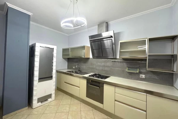 Shtepi me qera 2+1 ne Tirane - 600 Euro