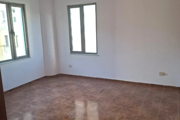 Shtepi ne shitje 2+1 ne Tirane - 171,000 Euro