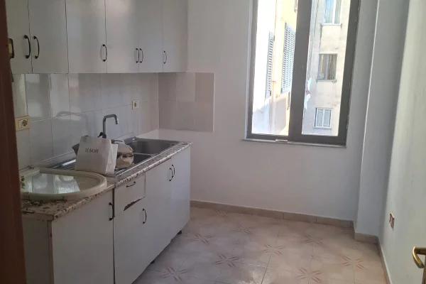 Shtepi ne shitje 2+1 ne Tirane - 171,000 Euro