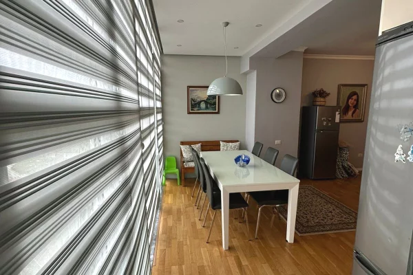 Shtepi me qera Apartament ne Tirane, 2+1, Mobilimi E mobiluar, Pagesa 899  Euro.