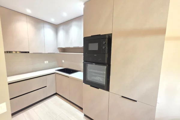 Shtepi ne shitje Apartament ne Tirane, 2+1, Mobilimi E mobiluar, Pagesa 320,000  Euro.