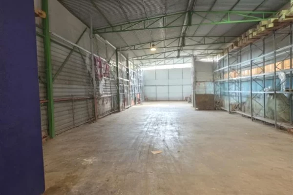 Ambient biznesi me qera 4+1 ne Tirane - 2,400 Euro