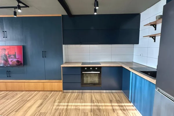 Shtepi ne shitje Duplex(shtepi me 2 kate) ne Tirane, 2+1, Mobilimi E mobiluar, Pagesa 170,000  Euro.