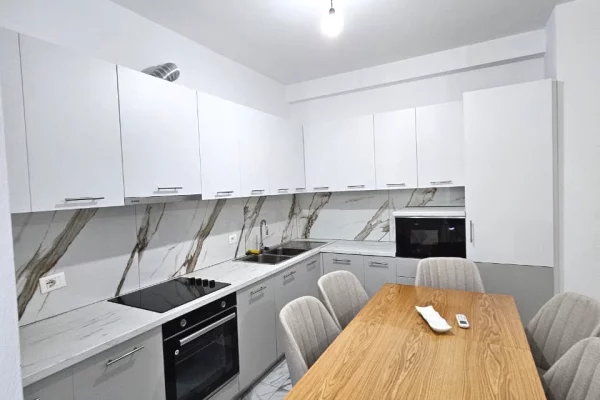 Shtepi me qera 2+1 ne Tirane - 500 Euro