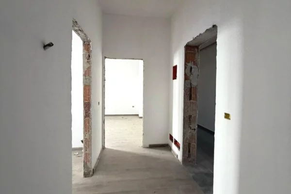 Shtepi ne shitje 2+1 ne Tirane - 270,565 Euro