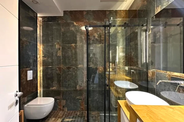 Shtepi me qera Apartament ne Tirane, 1+1, Mobilimi E mobiluar, Pagesa 1,299  Euro.