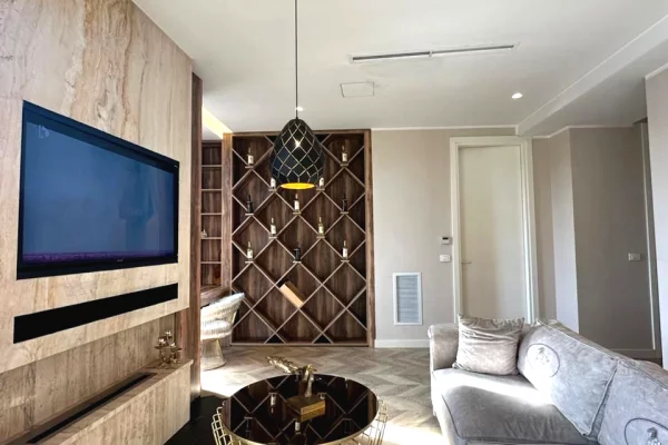 Shtepi me qera Apartament ne Tirane, 1+1, Mobilimi E mobiluar, Pagesa 1,299  Euro.