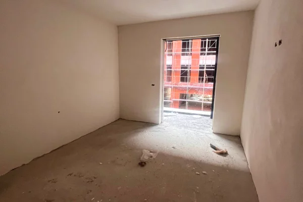 Shtepi ne shitje Apartament ne Tirane, 2+1, Mobilimi Bosh, pa mobiluar, Pagesa 110,229  Euro.