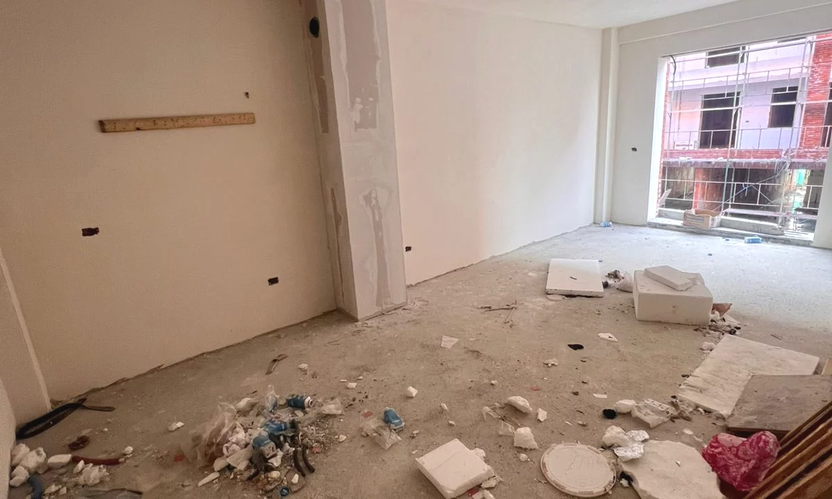 Shtepi ne shitje Apartament ne Tirane, 2+1, Mobilimi Bosh, pa mobiluar, Pagesa 110,229  Euro.