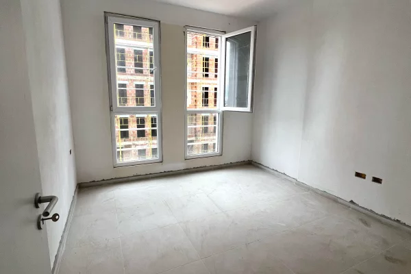 Shtepi ne shitje Apartament ne Tirane, 1+1, Mobilimi Bosh, pa mobiluar, Pagesa 67,000  Euro.