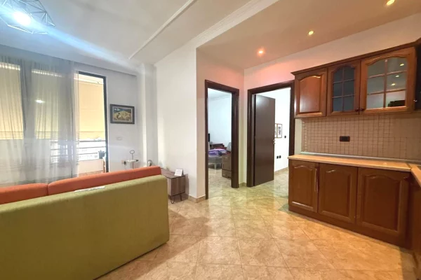 APARTAMENT ME QIRA 2+1+2  TE KOMPLEKSI PANORAMA , STACIONI TRENIT 