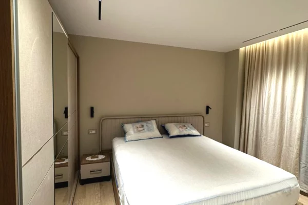 Shtepi me qera 2+1 ne Tirane - 650 Euro